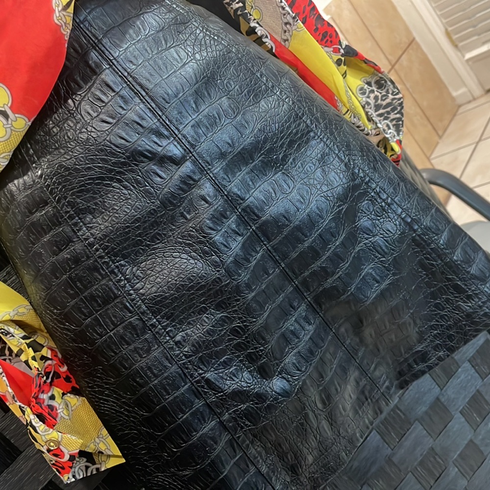 MiAmi Textured Faux Leather Mini Skirt